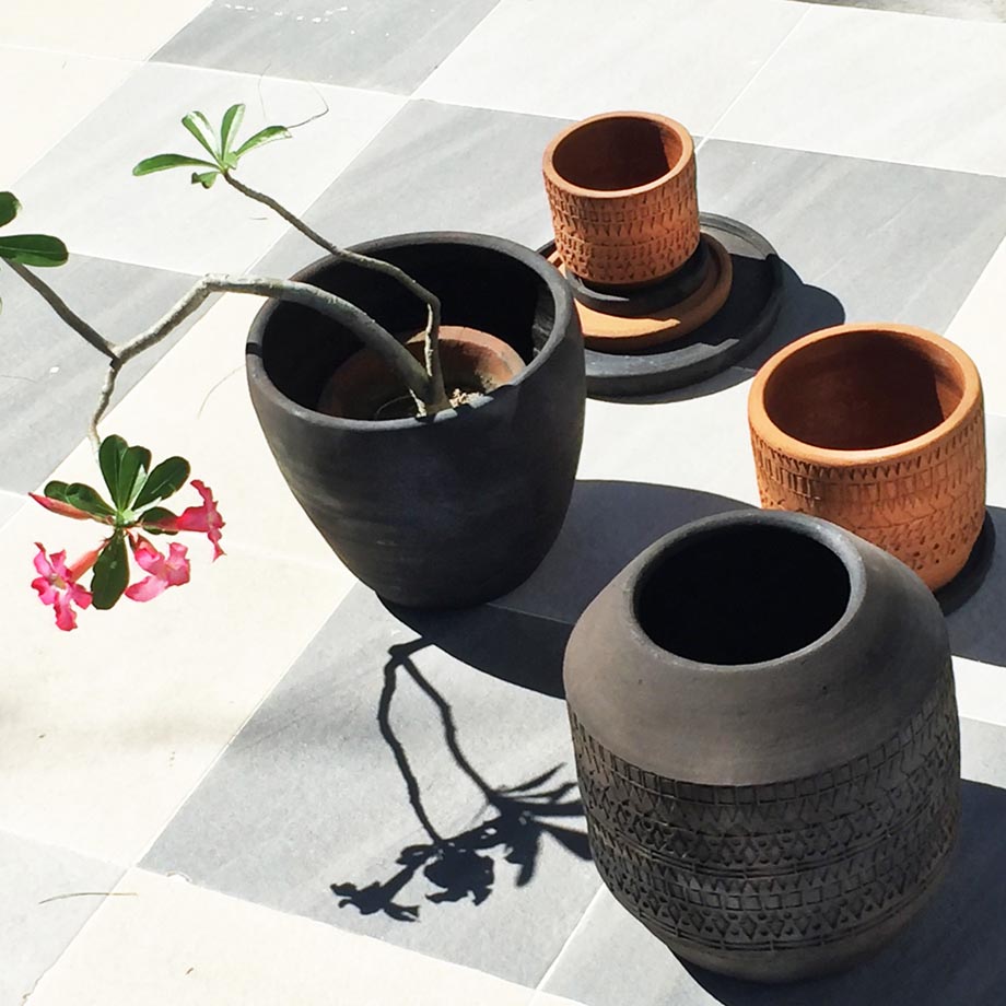 536-red-slab-pottery-at-fame